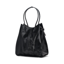 CONTOUR CARRYALL in Blackberry Noir