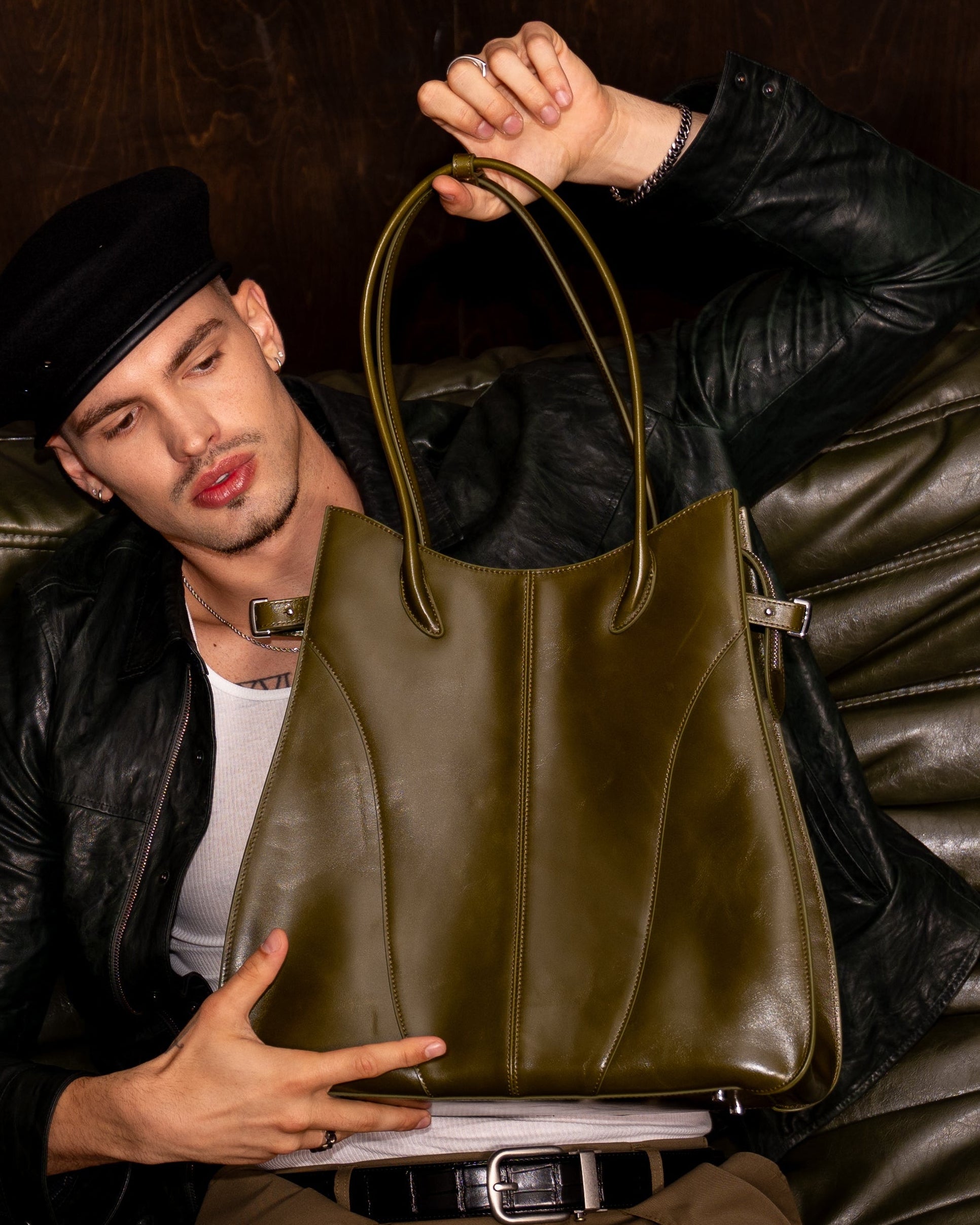 CONTOUR CARRYALL in Oliveto Olive | KIMIAS