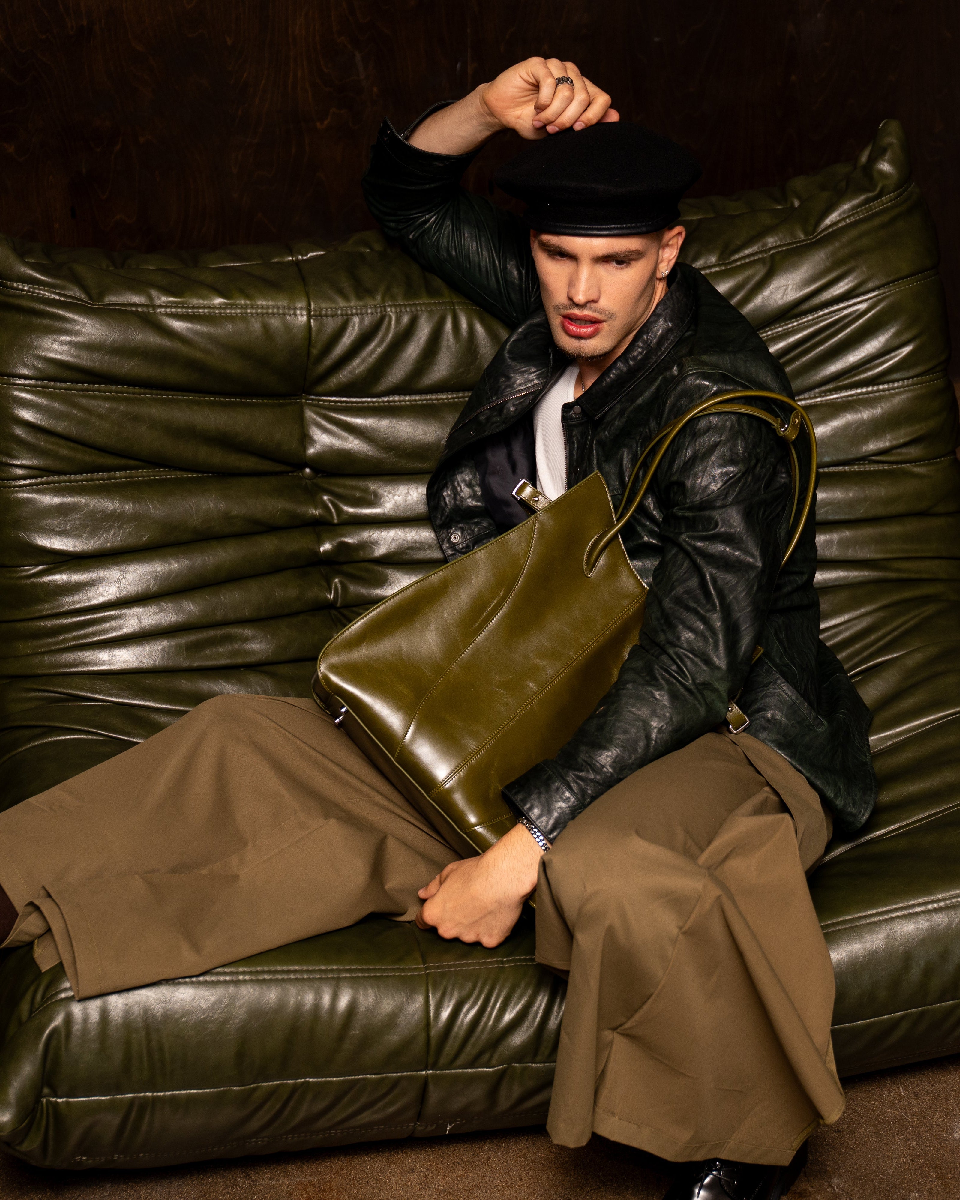 CONTOUR CARRYALL in Oliveto Olive | KIMIAS