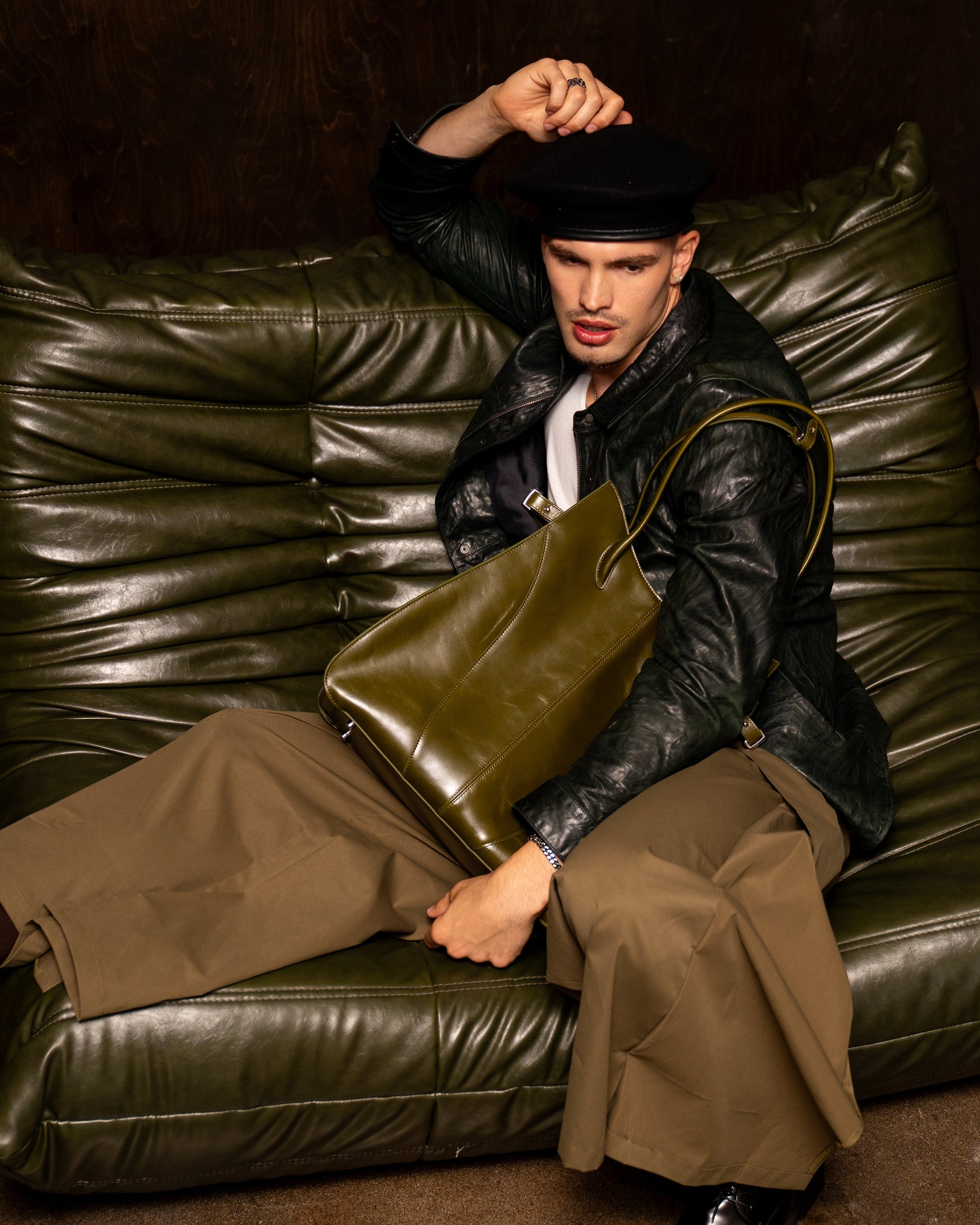 CONTOUR CARRYALL in Oliveto Olive