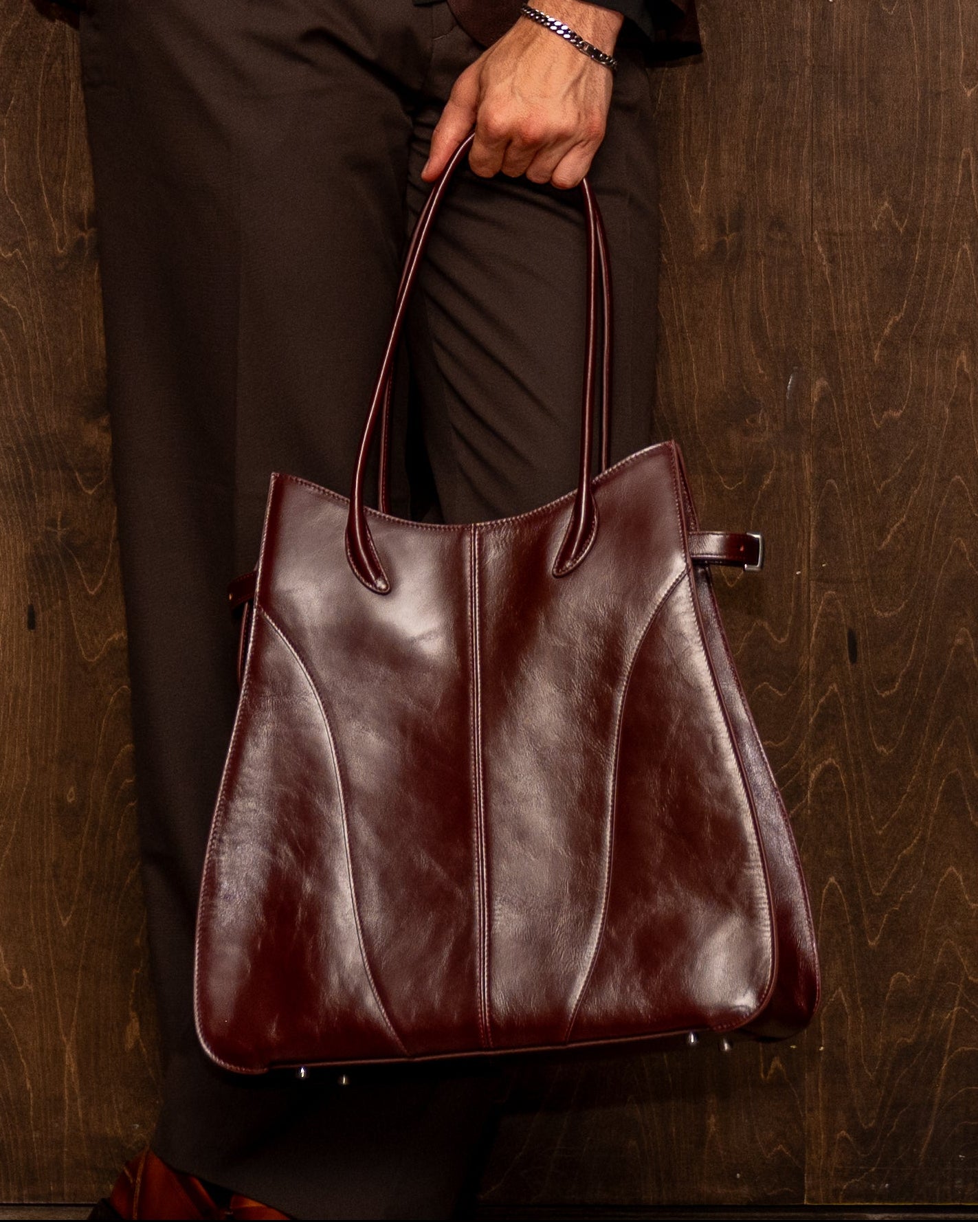 CONTOUR CARRYALL in Sangiovese Red
